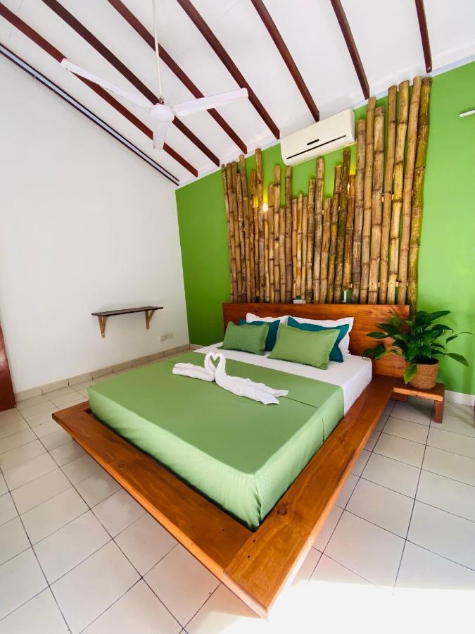 Surf N Spice - Hiriketiya Hotell Dikwella Eksteriør bilde