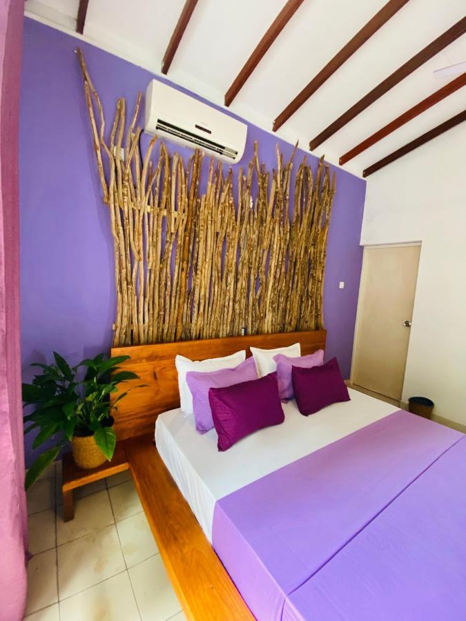 Surf N Spice - Hiriketiya Hotell Dikwella Eksteriør bilde