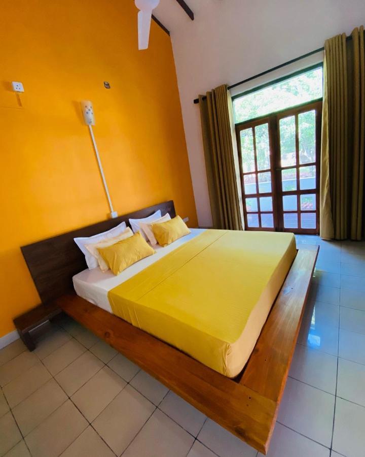 Surf N Spice - Hiriketiya Hotell Dikwella Eksteriør bilde