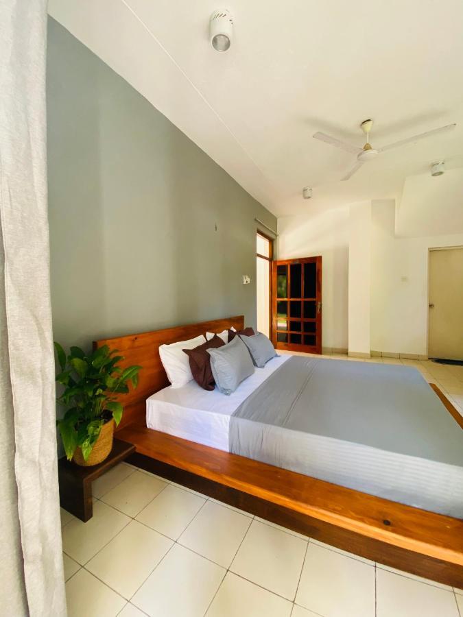 Surf N Spice - Hiriketiya Hotell Dikwella Eksteriør bilde